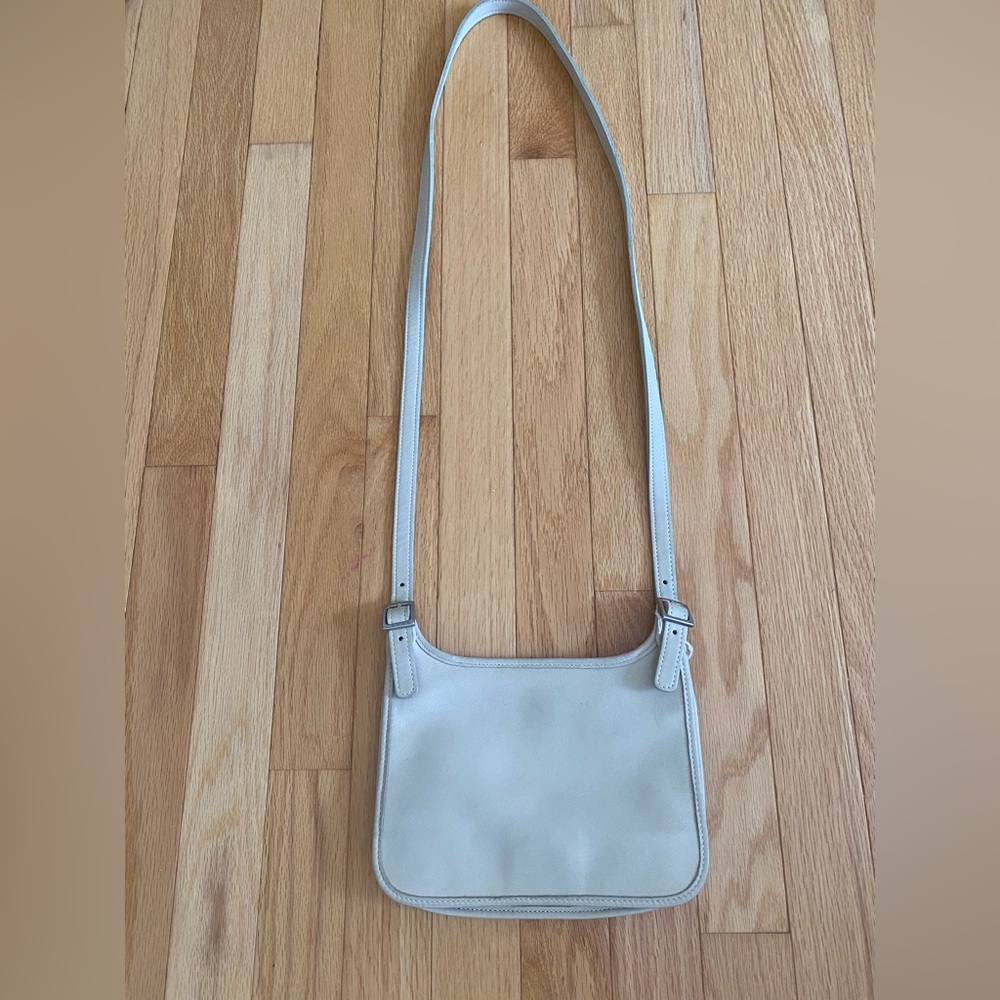 Vintage Coach Cream Leather Cross Body Bag - Picture 3 of 9